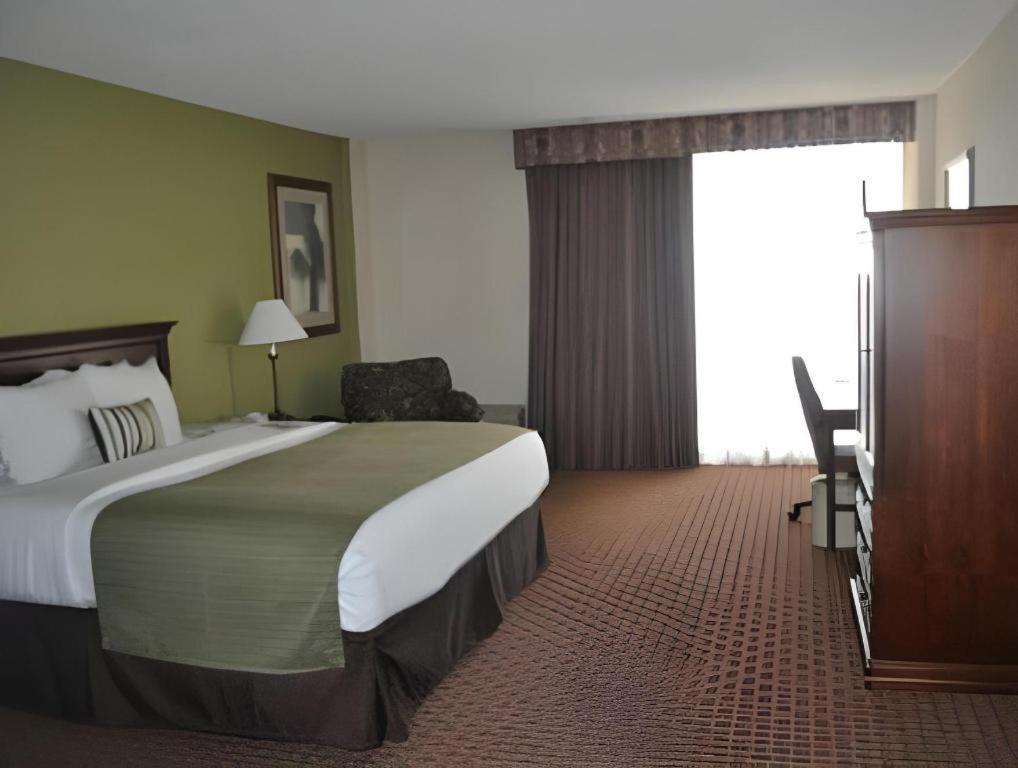 Garden Plaza Hotel Saddle Brook Extérieur photo