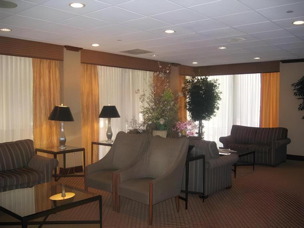 Garden Plaza Hotel Saddle Brook Extérieur photo