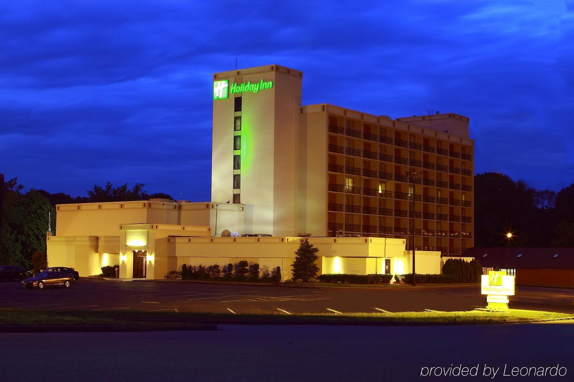 Garden Plaza Hotel Saddle Brook Extérieur photo